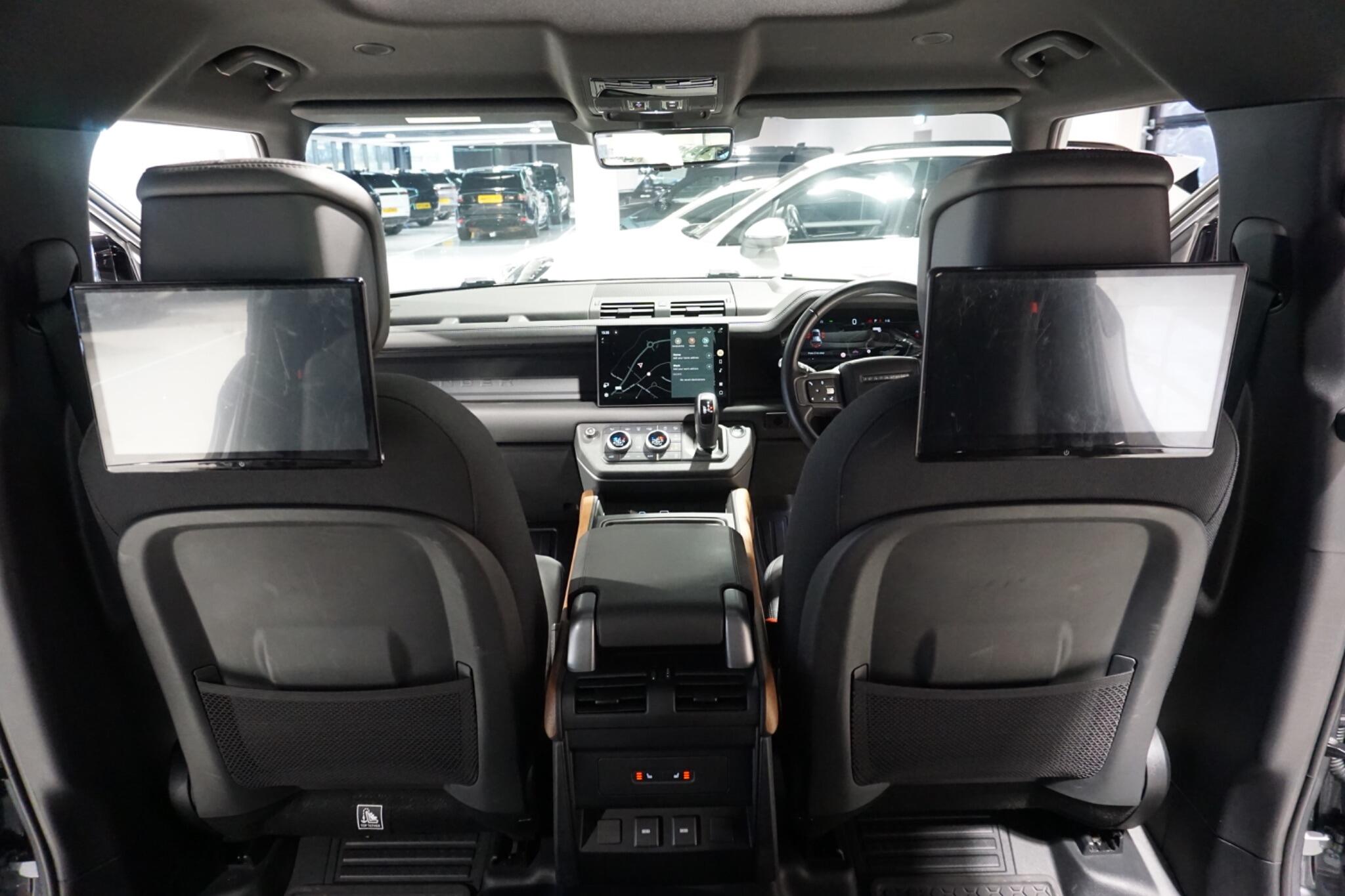 Land Rover Defender 110 3.0 D300 MHEV X SUV 5dr Diesel Auto 4WD Euro 6 (s/s) (300 ps)